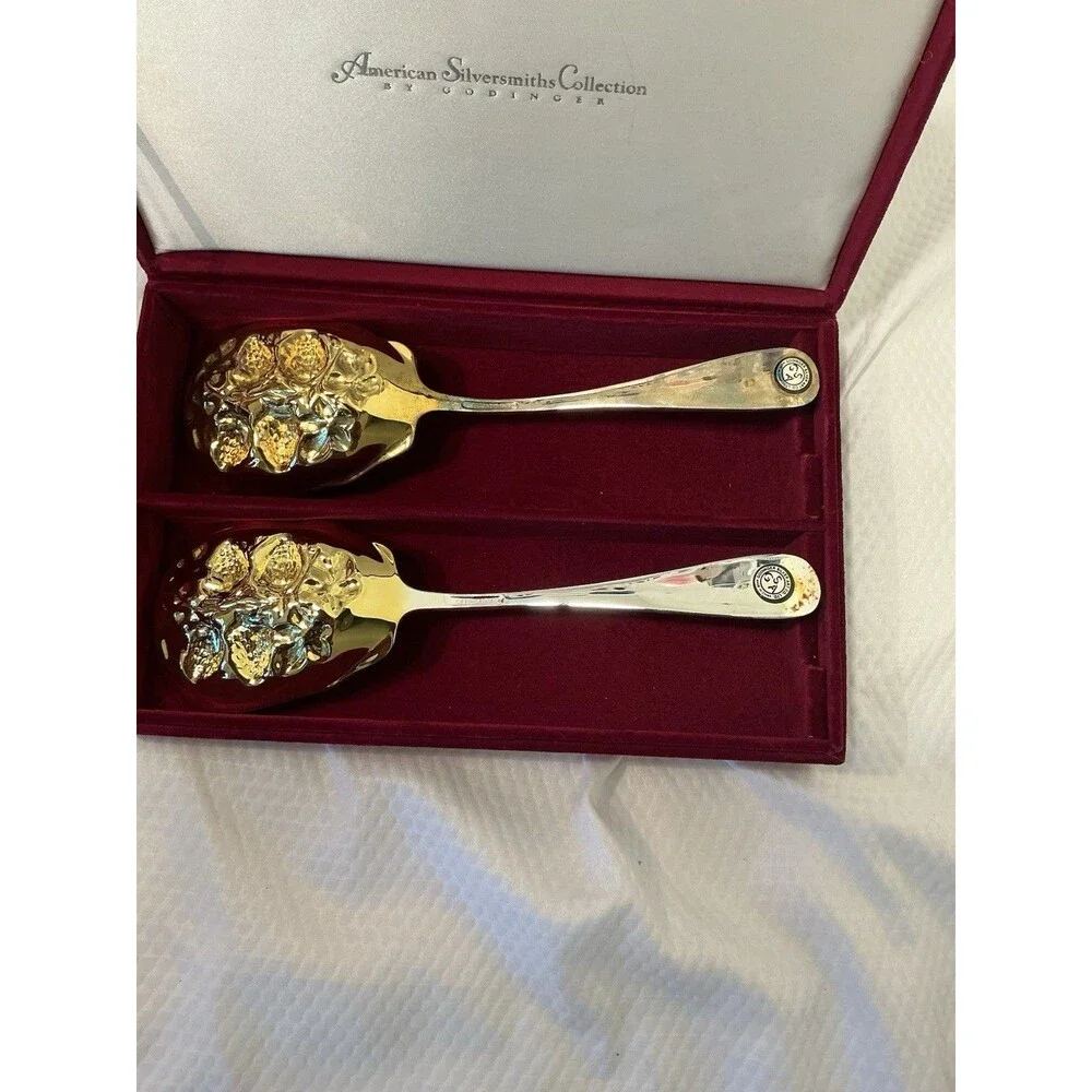 Vintage Set of 2 Godinger Silversmiths Strawberry Serving Spoons~NOS In Felt Box